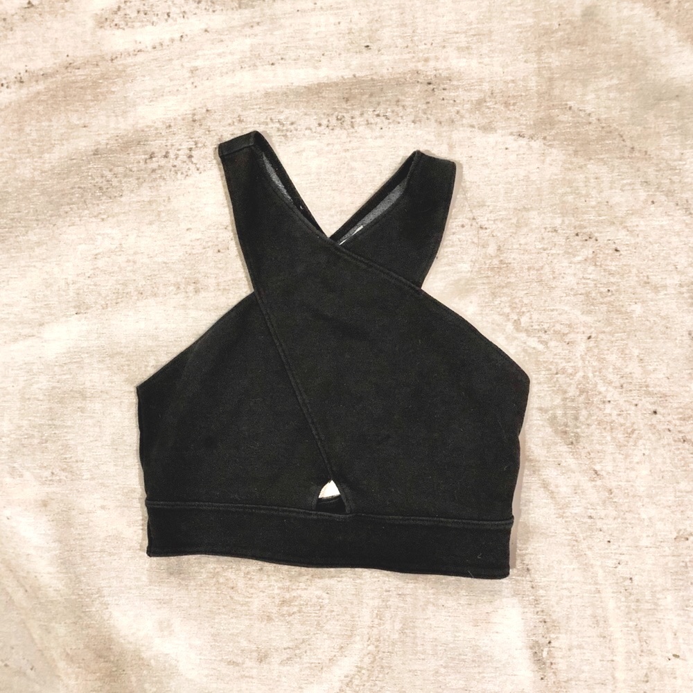 Cropped A&F Halter-top with Cutout
